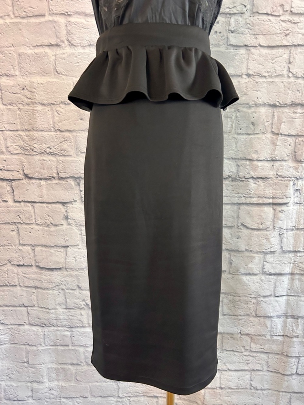 2 Piece Styled Outfit White Blouse w Gems Collar Black Peplum Pencil Midi Skirt - Picture 10 of 12